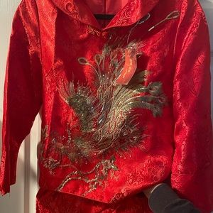 Chinese wedding gown never worn/ never used